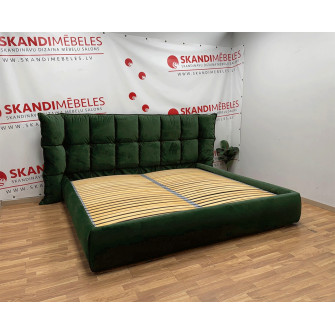 Voodi CESENA (200 x 200cm, sametviimistlusega) Voodi CESENA (200 x 200cm, sametviimistlusega)